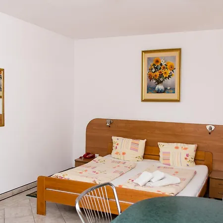 Monika Hotel